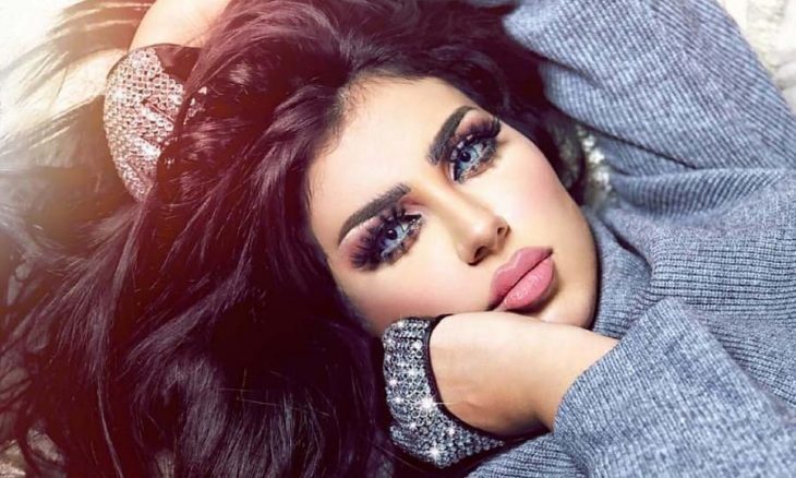 الإعلامية الكويتية حليمة بولند - مواقع التواصل
