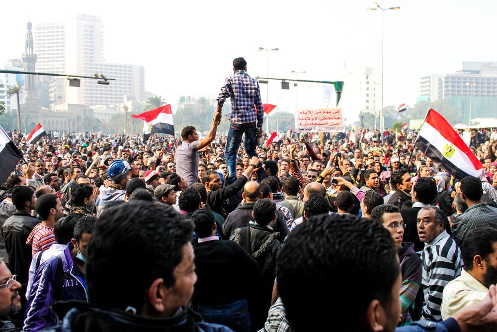 ثورة 25 يناير ---تشويه الوعي الجمعي.. كيف يُستخدم "العامل المقزز" لتحقيق الأهداف السياسية؟

