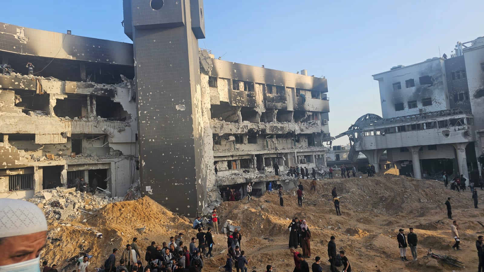 جامعة كولومبيا توقف 4 طلاب