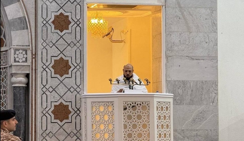 ماهر المعيقلي في خطبة عرفة: أهل فلسطين في أذى عدو سفك الدماء ومنع احتياجاتهم