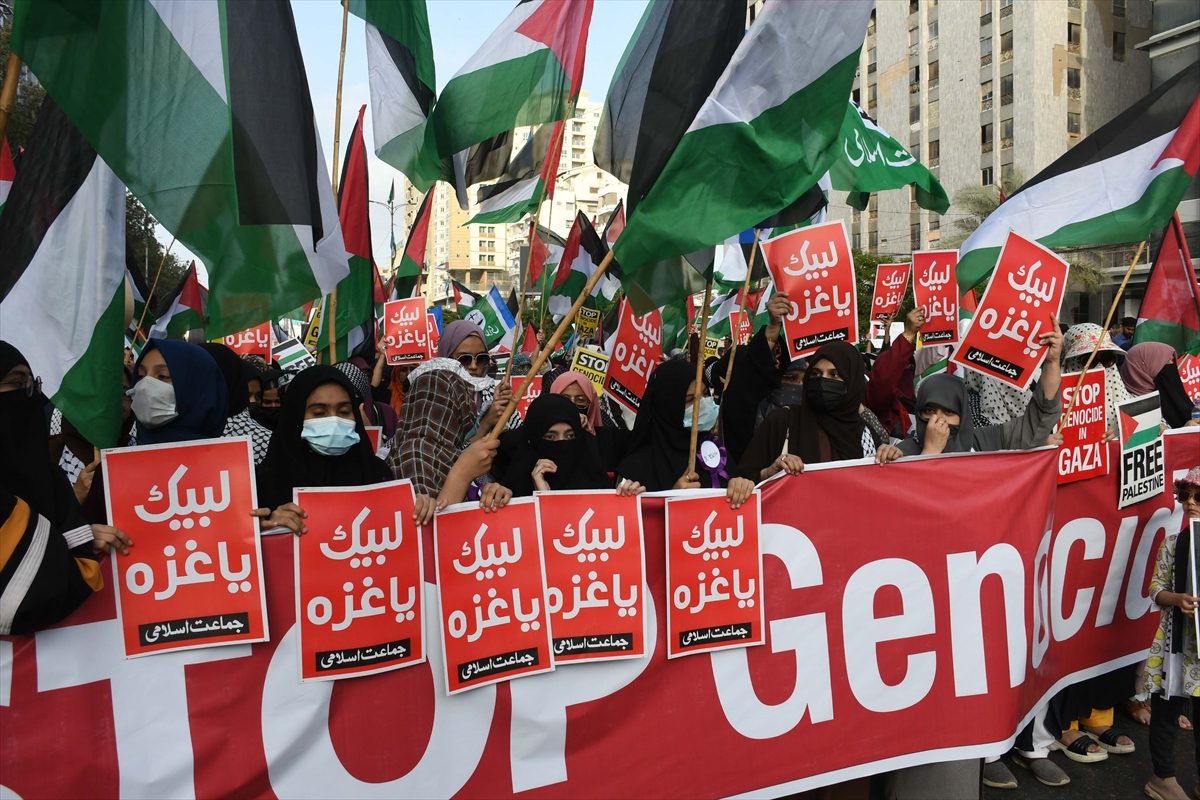 “العيون على رفح”.. عشرات آلاف المتظاهرين في باكستان وستوكهولم وتركيا والمغرب ينددون بمجازر الاحتلال 