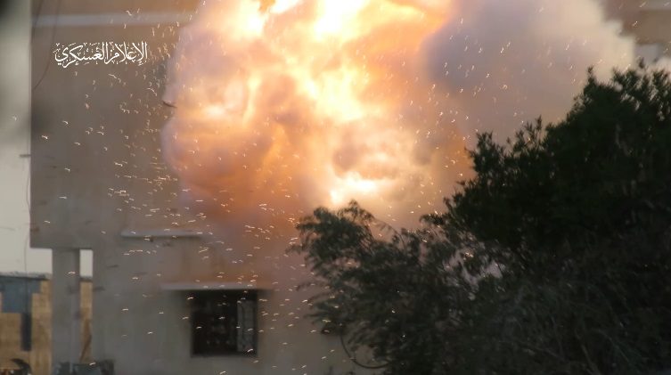 القسام تنشر تفاصيل كمين استهدف 23 جنديًا إسرائيليًا جنوبي قطاع غزة.. وتبث مشاهد من قصف تل أبيب 