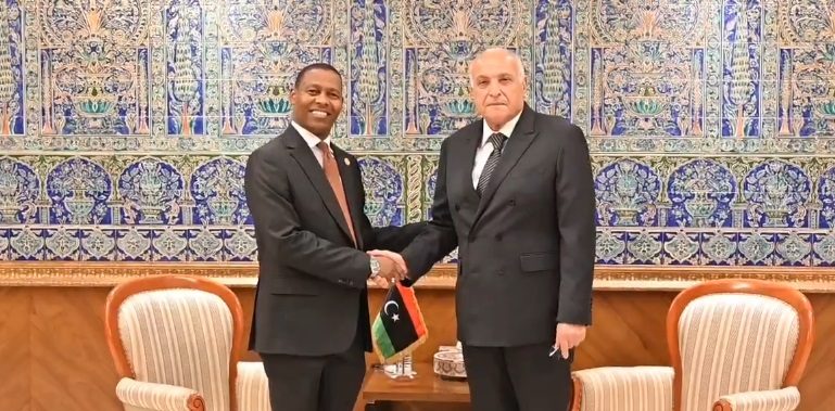 الجزائر “قلقة” من الحشود العسكرية غربي وجنوبي ليبيا.. ناشدت الفرقاء الليبيين ضبط النفس والحفاظ على وقف الاقتتال