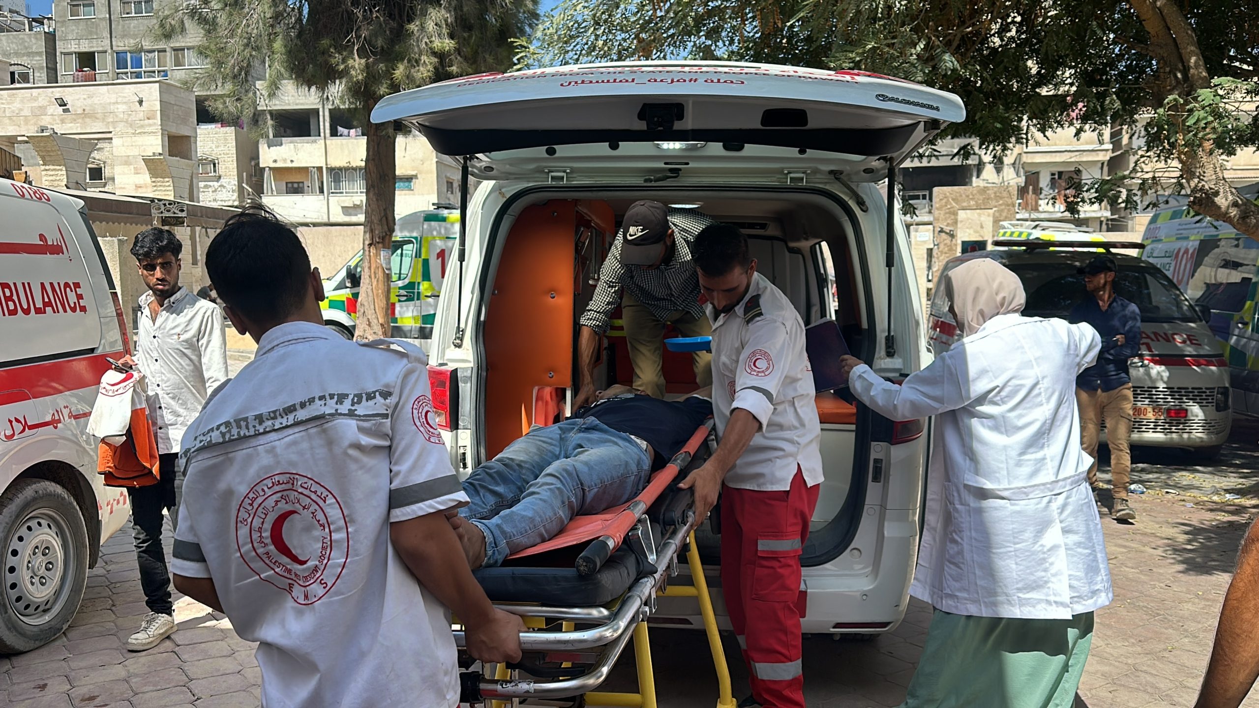 26 شهيدًا في مناطق متفرقة بالقطاع.. و”حكومة غزة” تحذر من كارثة تواجه 2 مليون فلسطيني مع دخول الشتاء 