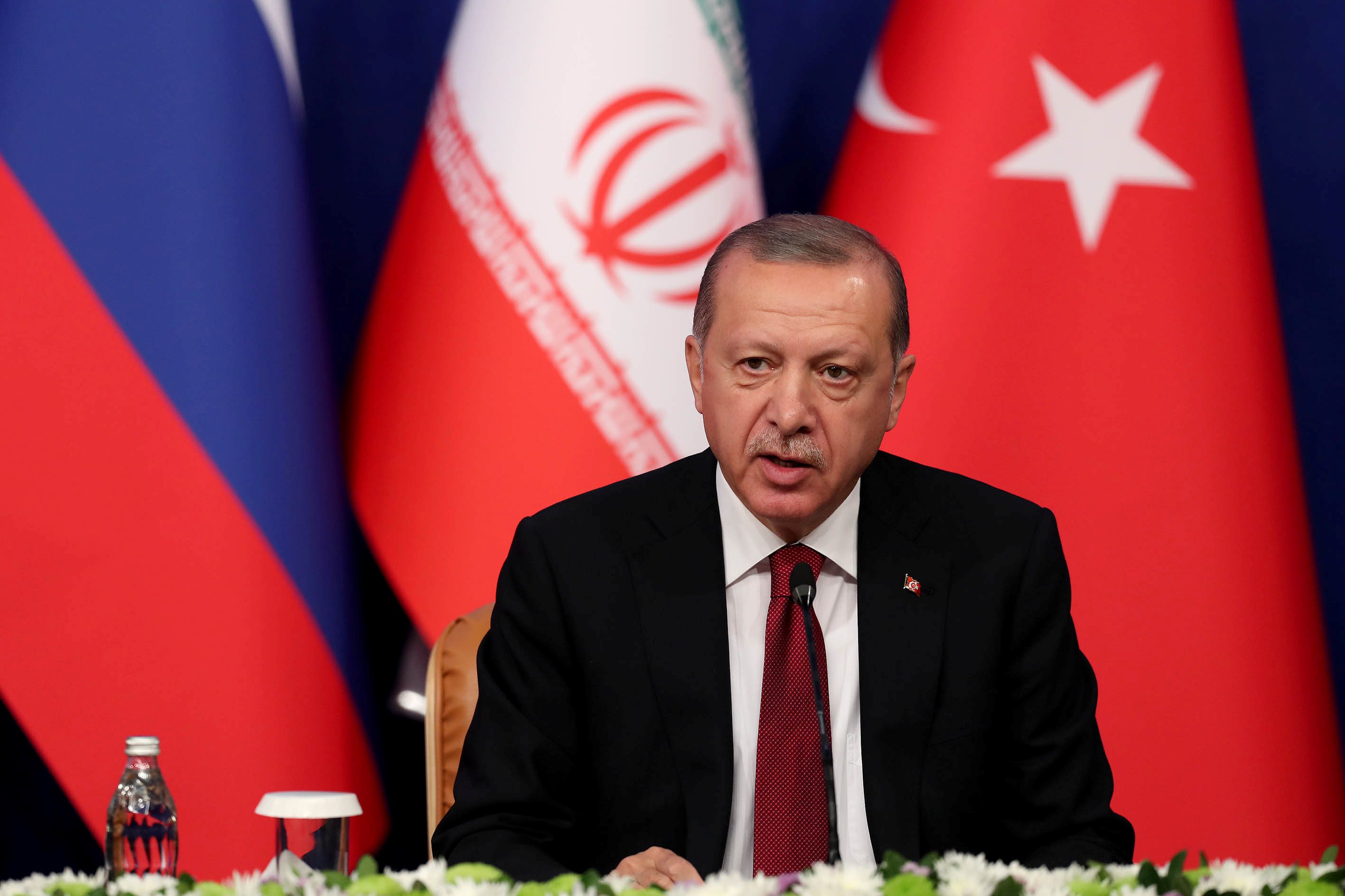 أردوغان لن نقف متفرجين معركة إدلب
