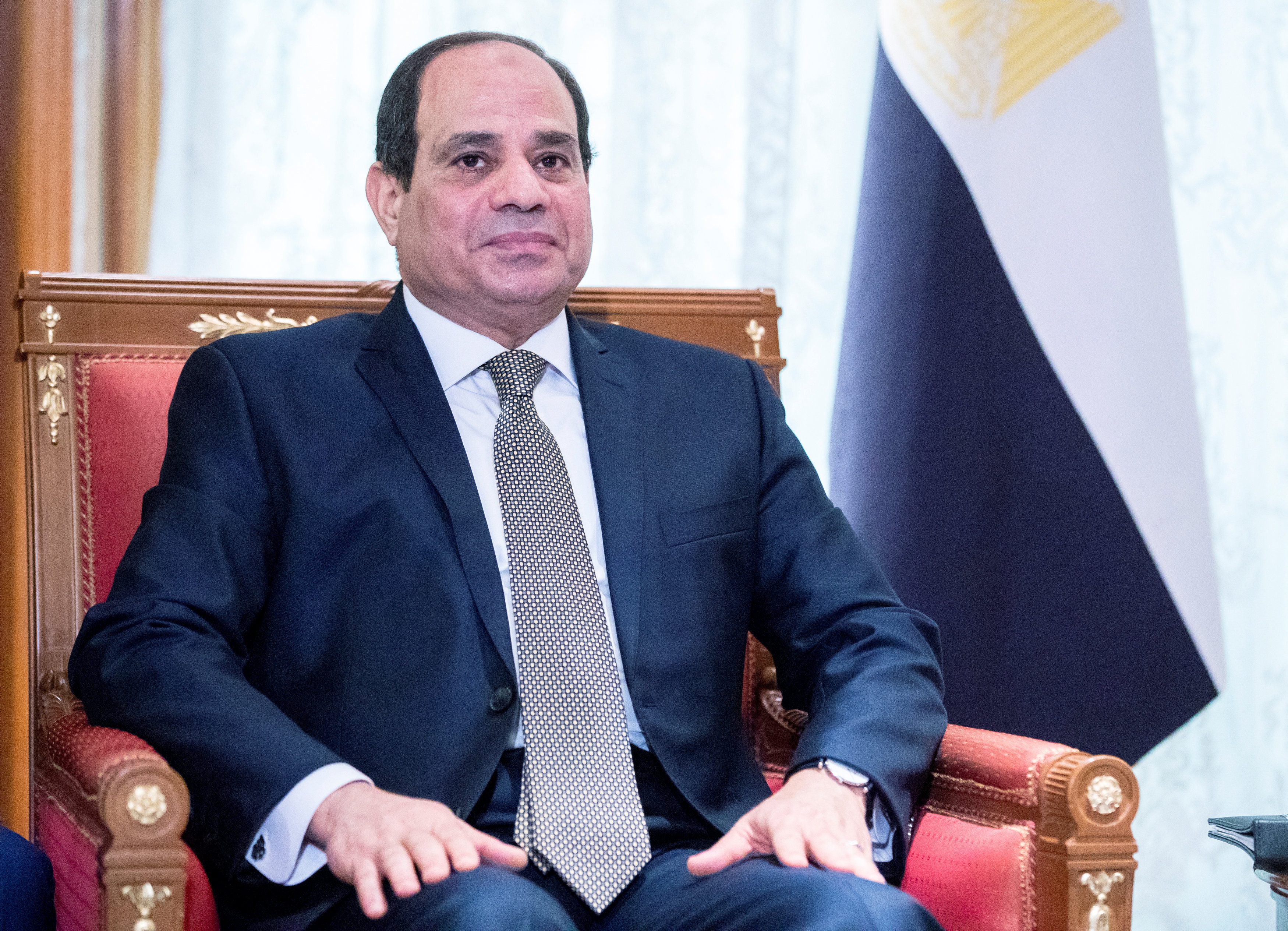 الأحداث الطائفية في مصر الرئيس عبد الفتاح السيسي سفر كبار مسؤولي مصر إلى الخارج