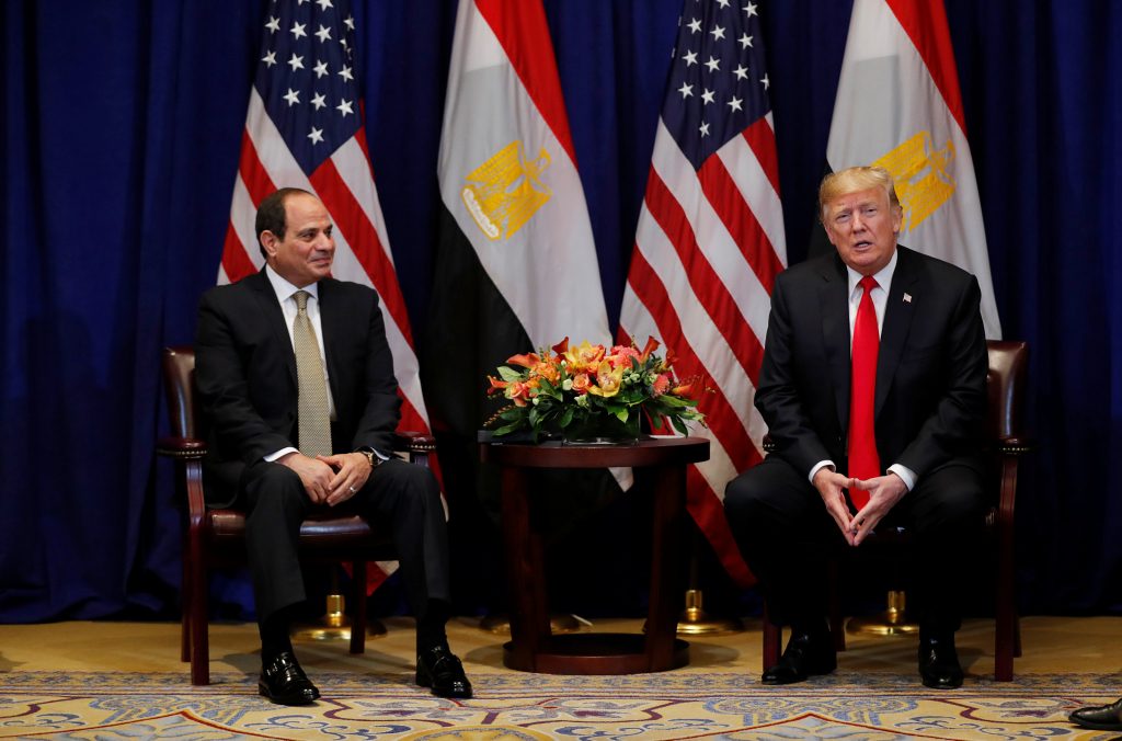 السفارة الأمريكية في مصر تثير غضب النشطاء